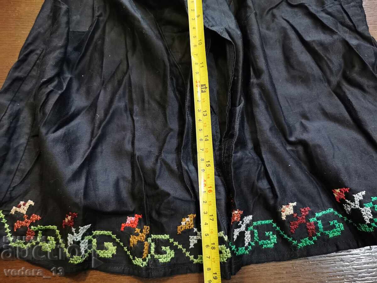 FOLK COSTUME - CHILDREN'S VEST - 5 FOLK COSTUME - CHILDREN'S VEST - 5