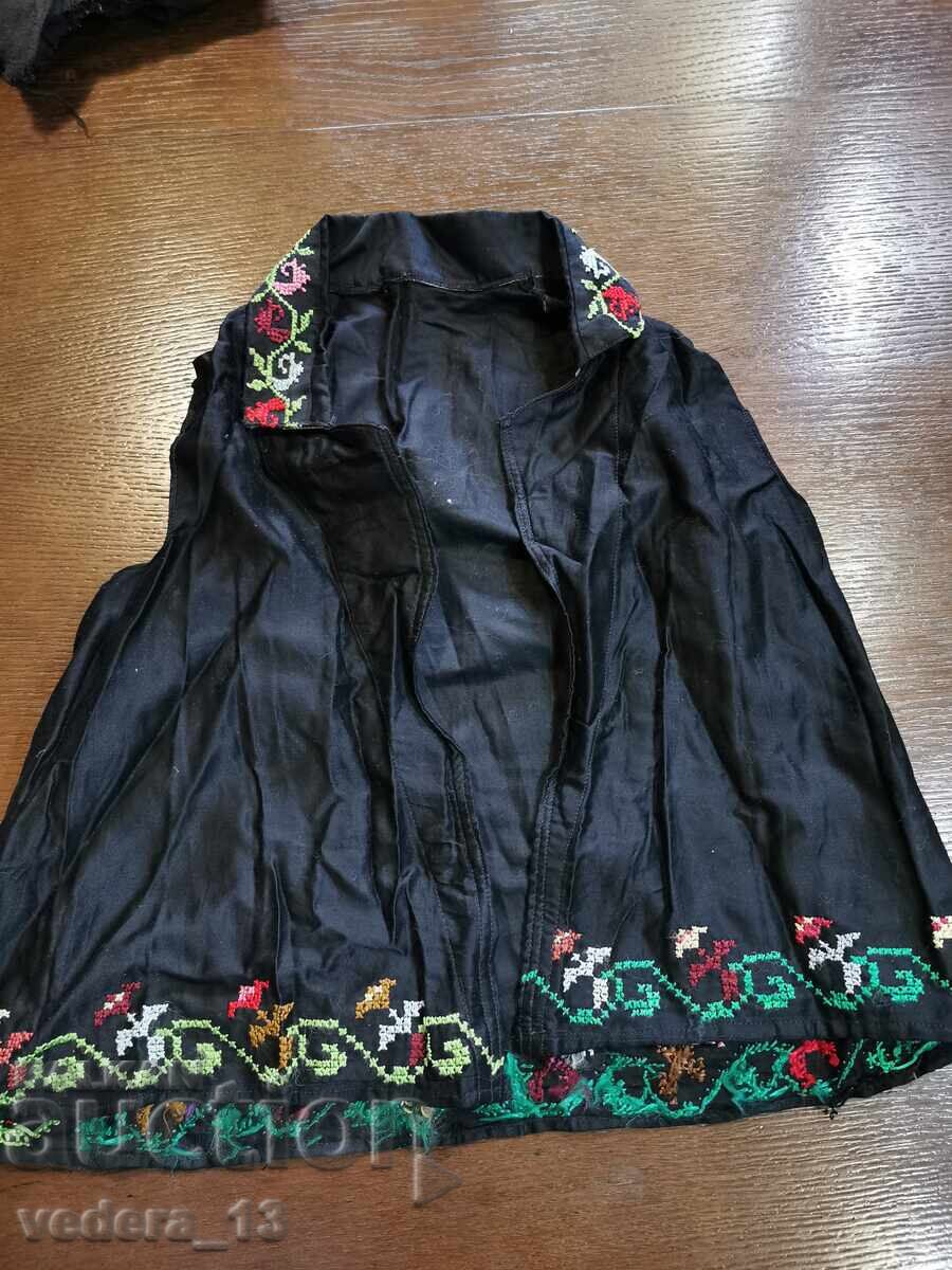 FOLK COSTUME - CHILDREN'S VEST FOLK COSTUME - CHILDREN'S VEST