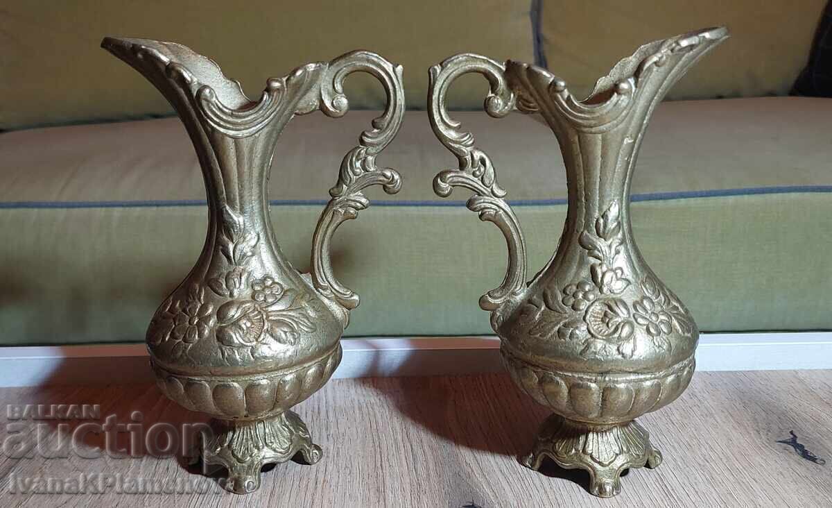 Livrarea Canițe de bronz pentru cunoscători, două bucăți Livrarea Canițe de bronz pentru cunoscători, două bucăți