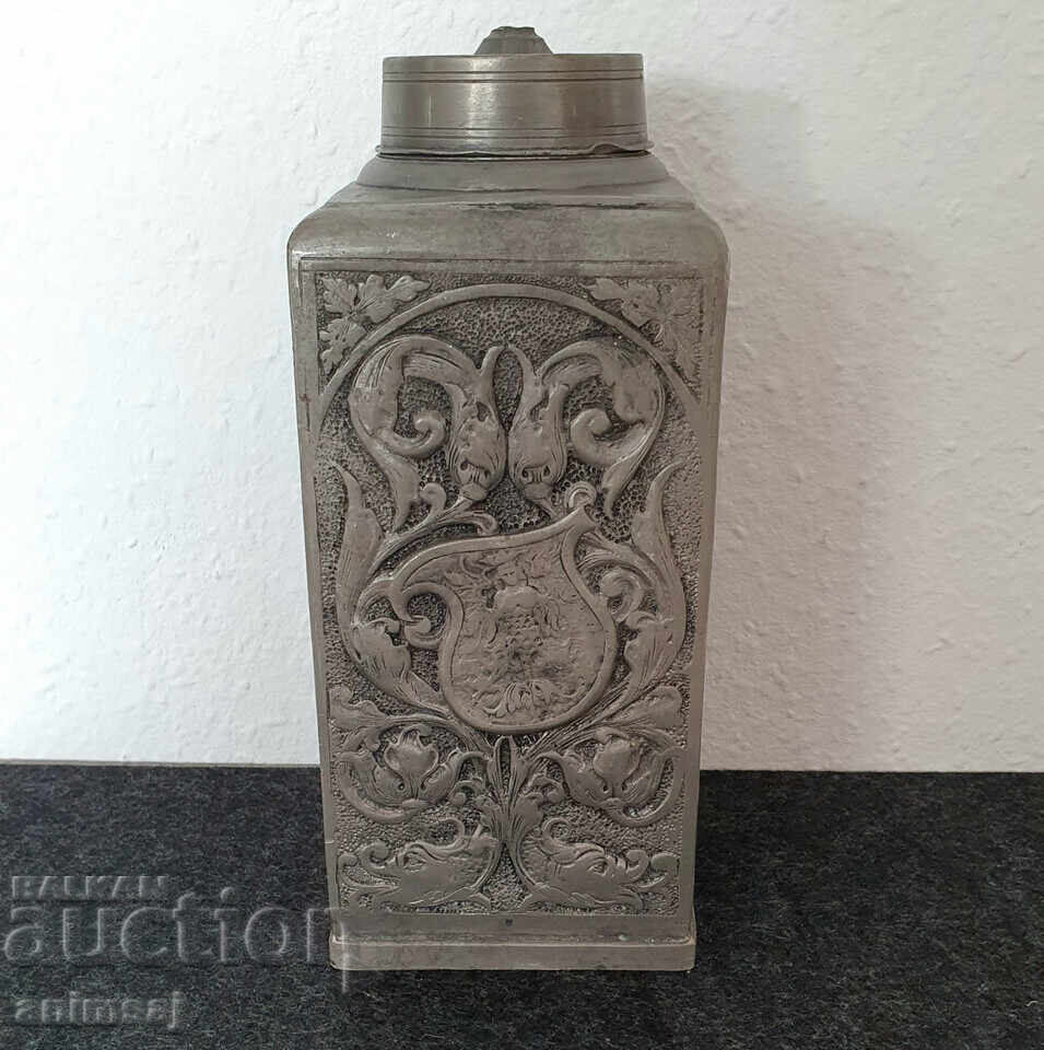 Lead tin spider with beautiful ornaments with price € 46.00 | 89.97 BGN Lead tin spider with beautiful ornaments with price € 46.00 | 89.97 BGN