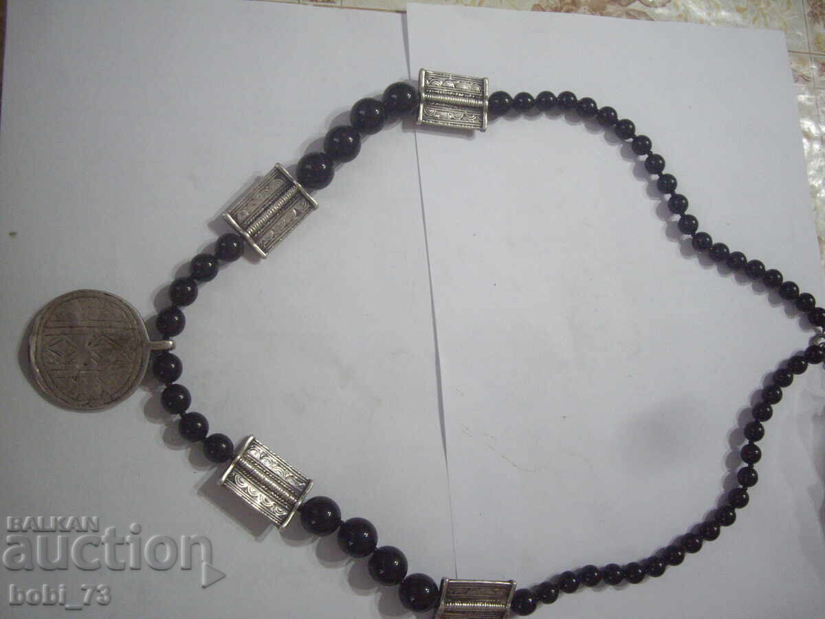 Interesant colier vechi