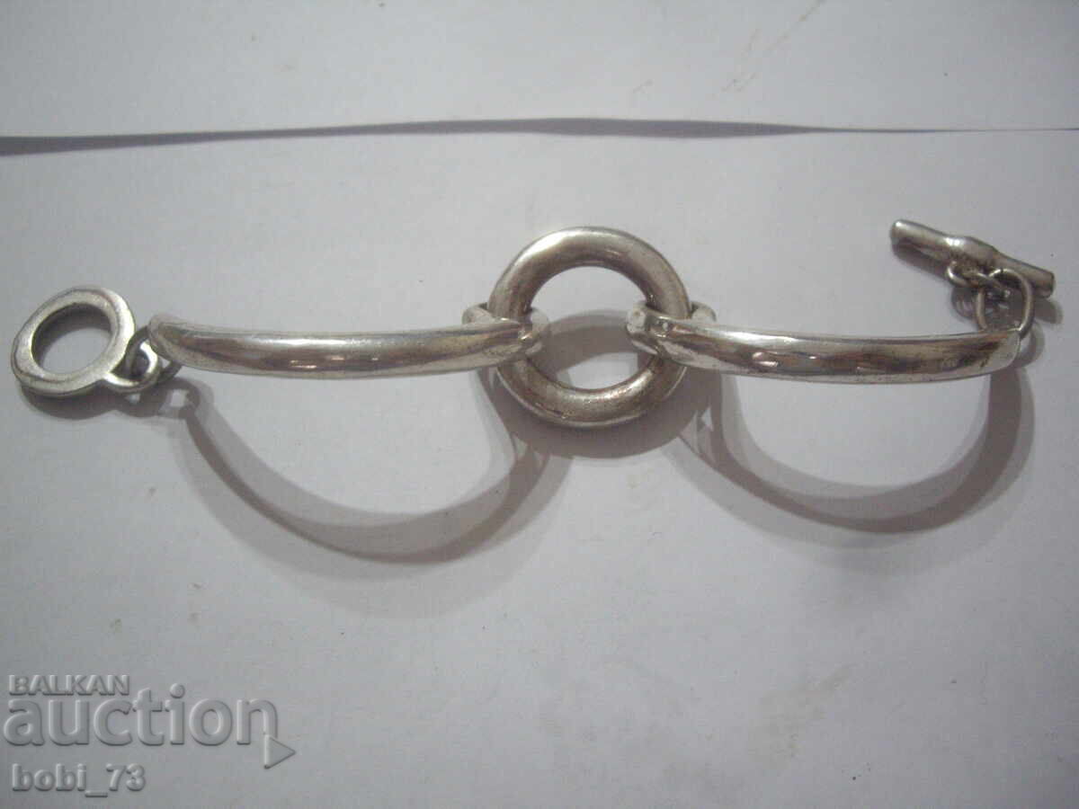 Brățară masivă veche interesantă cu preț 100.00 BGN | € 51.13