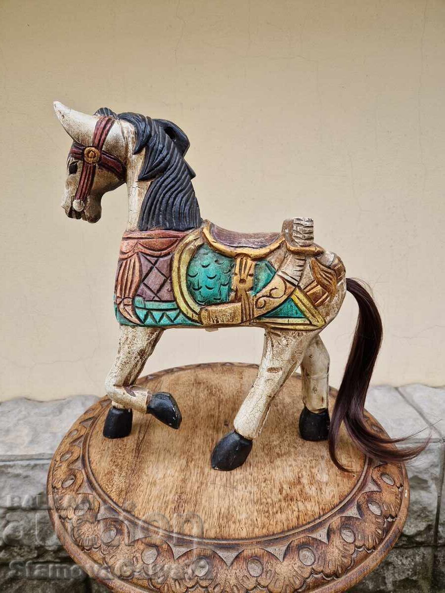 Стара колекционерска антикварна дървена фигура с цена 198.00 лв. | € 101.24 Стара колекционерска антикварна дървена фигура с цена 198.00 лв. | € 101.24