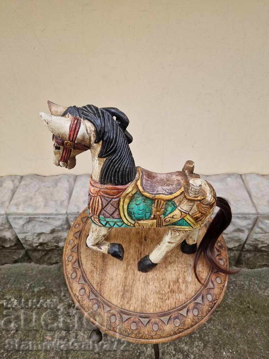 Доставка на Стара колекционерска антикварна дървена фигура Доставка на Стара колекционерска антикварна дървена фигура