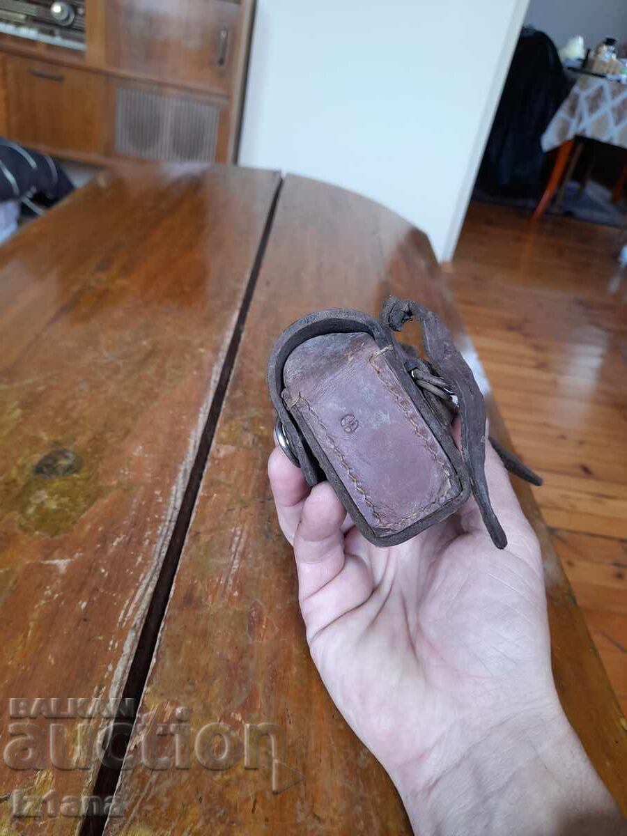 Old leather bicycle bag - 5 Old leather bicycle bag - 5