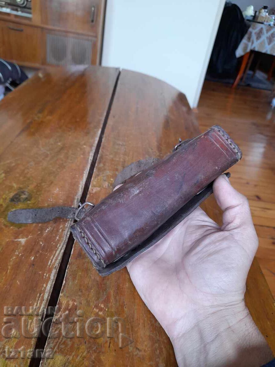 Old leather bicycle bag - 6 Old leather bicycle bag - 6