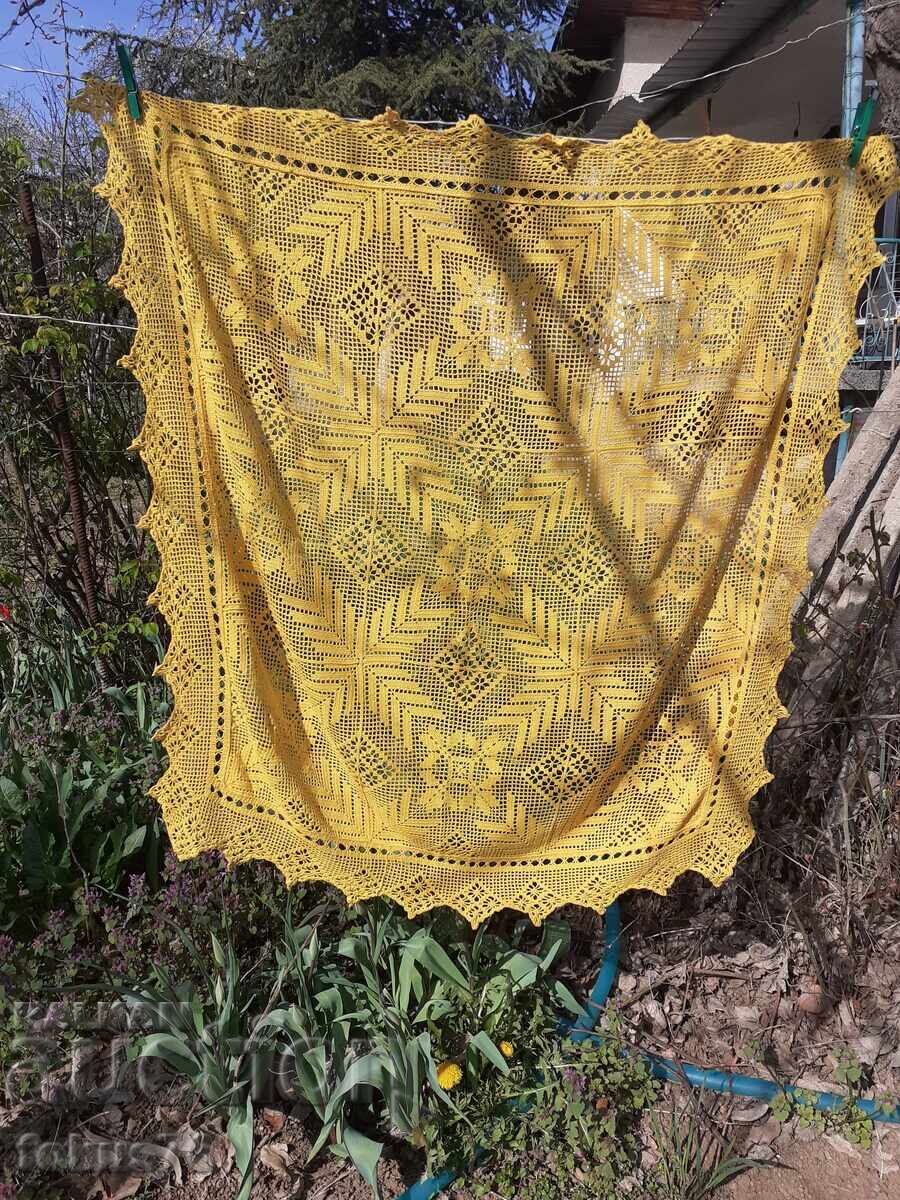 Παλιά πλεκτή κουβέρτα με βελονάκι Παλιά πλεκτή κουβέρτα με βελονάκι