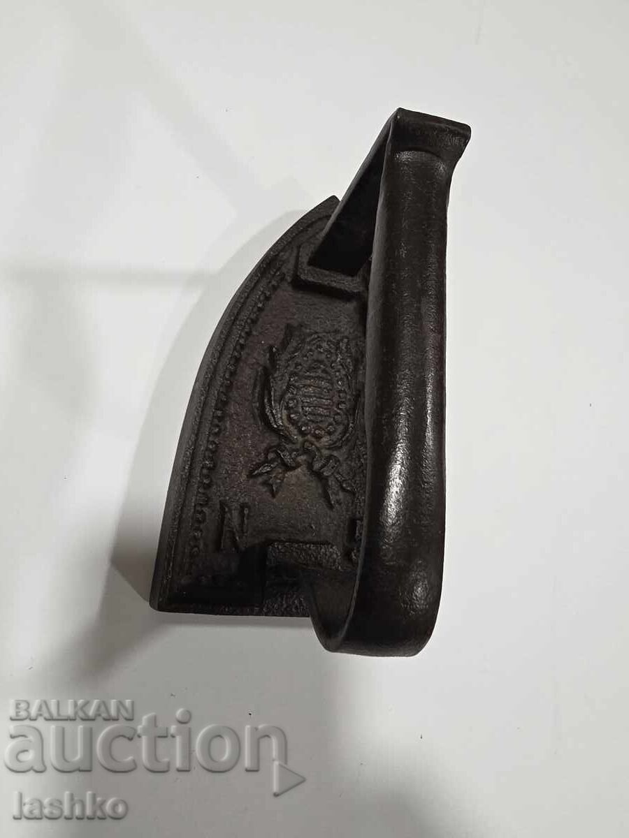 An old iron on fire with price 39.99 BGN | € 20.45