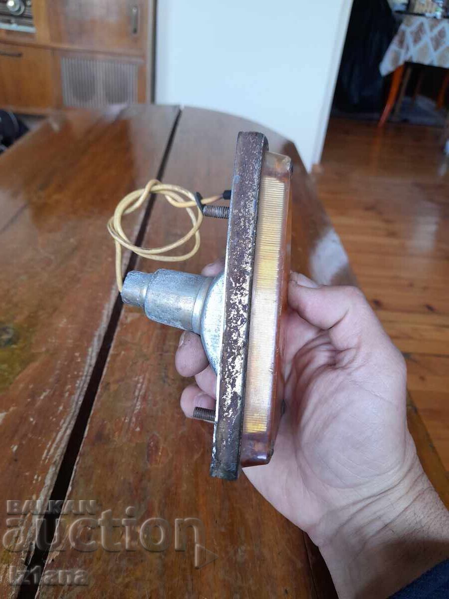 Delivery of Old turn signal light for Moskvich Delivery of Old turn signal light for Moskvich