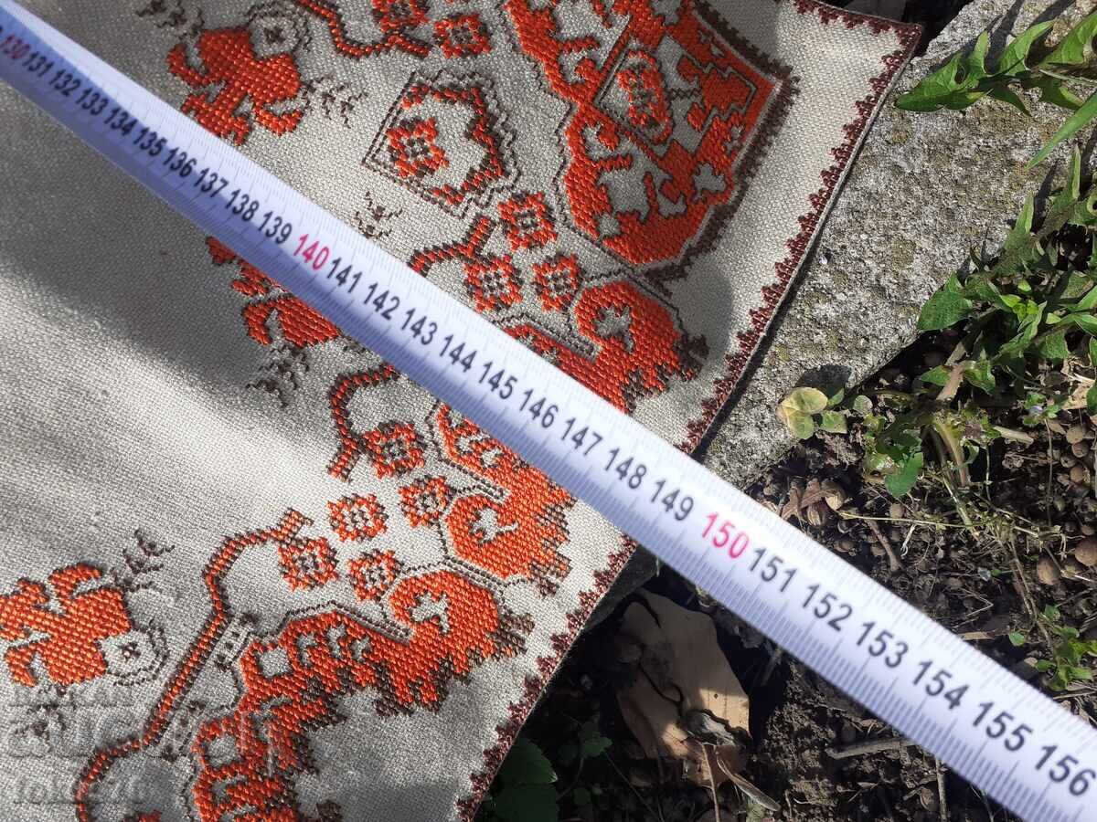 Old large embroidered linen tablecloth with Bulgarian embroidery - 6 Old large embroidered linen tablecloth with Bulgarian embroidery - 6