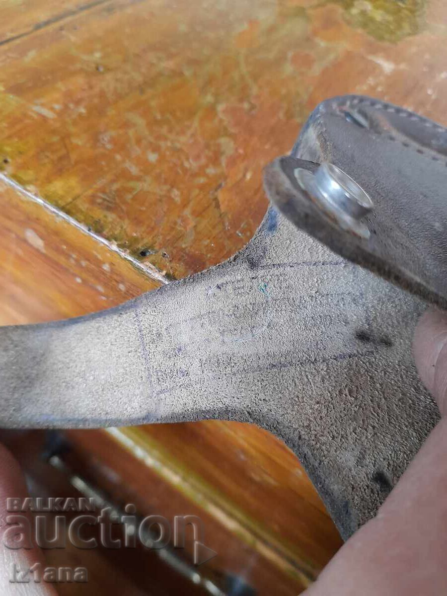 Παλιά θήκη - 6 Παλιά θήκη - 6