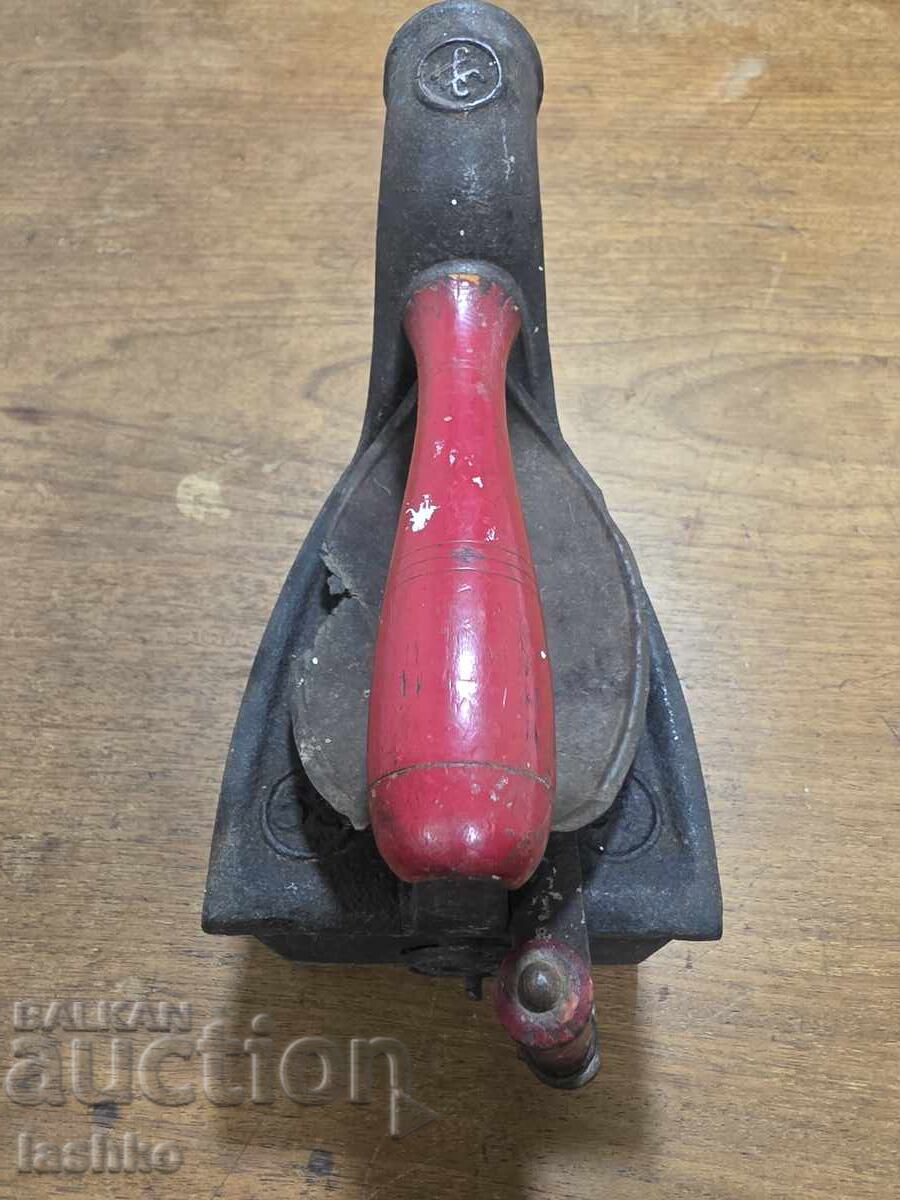 An old iron on fire with price 99.99 BGN | € 51.12 An old iron on fire with price 99.99 BGN | € 51.12