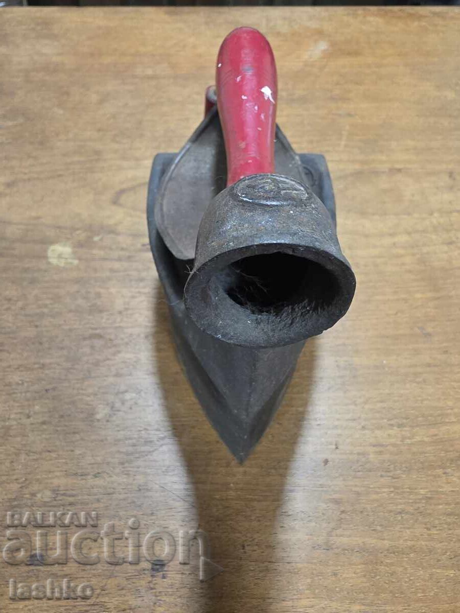 Delivery of An old iron on fire Delivery of An old iron on fire