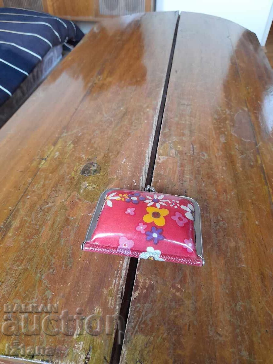 Poșeta bătrânei Poșeta bătrânei