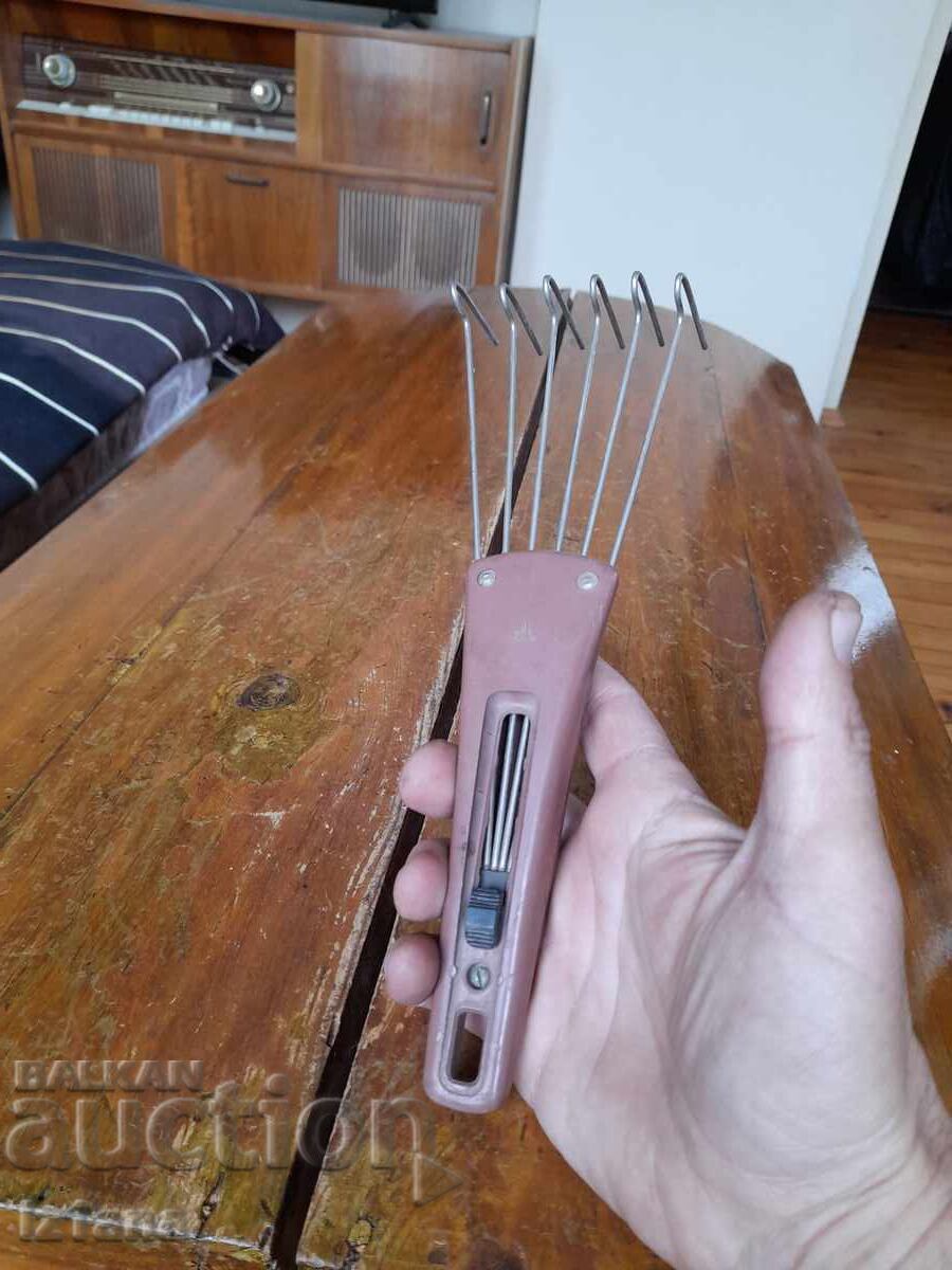 Παλιό τσουγκράνα με τιμή 27.00 BGN | € 13.80