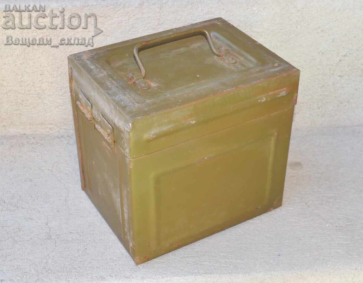 Δημοπρασία Στρατιωτικό μεταλλικό κουτί για αξεσουάρ ΚΙΔ