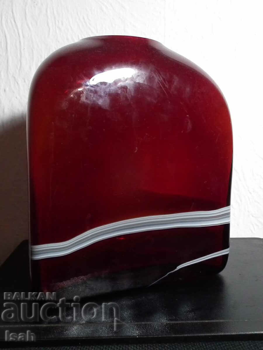 Παράδοση Χρωματιστό γυάλινο βάζο από το studio Lebed - μπορντό Παράδοση Χρωματιστό γυάλινο βάζο από το studio Lebed - μπορντό