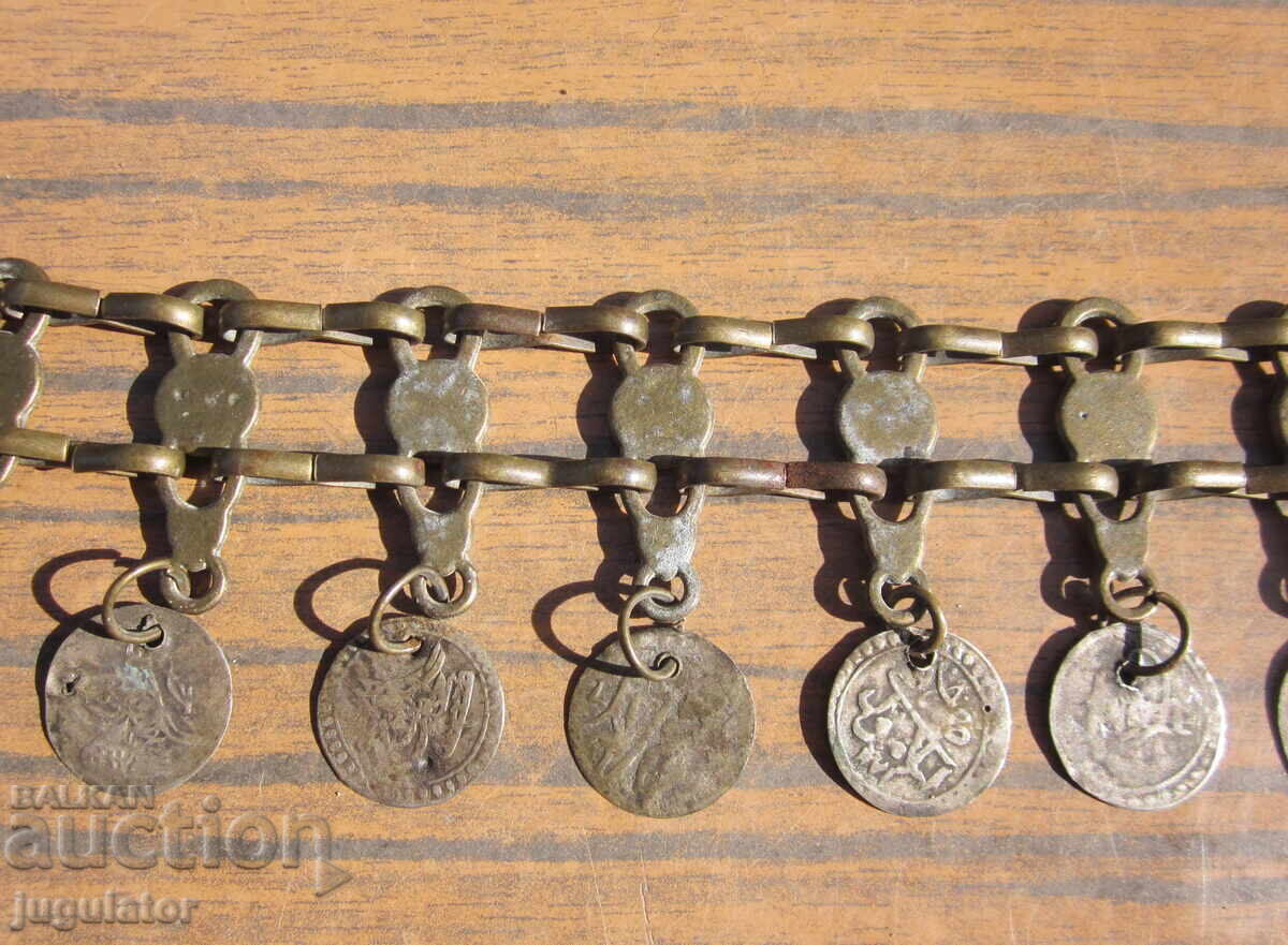 Bijuterie folclorică bulgară din perioada Renașterii cu monede de argint - 5