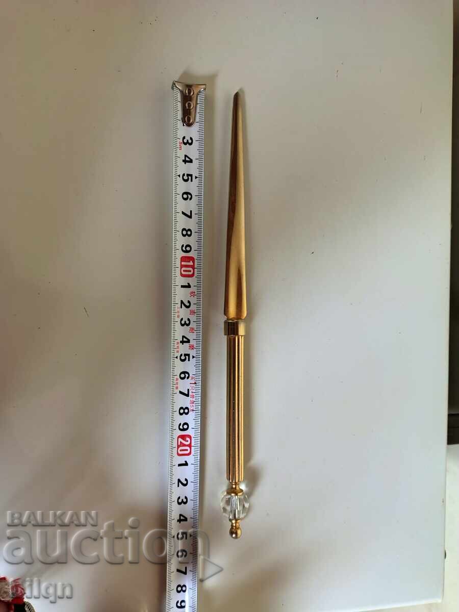 Un cuțit de scrisori foarte frumos - 7