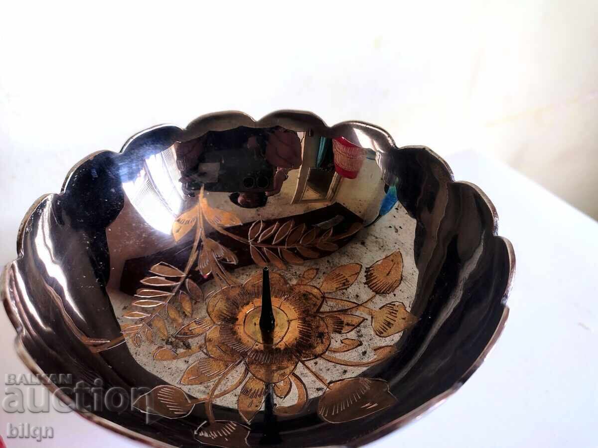 Δημοπρασία Ενδιαφέρον Χάλκινο Κηροπήγιο Με Κερί-Αυγό