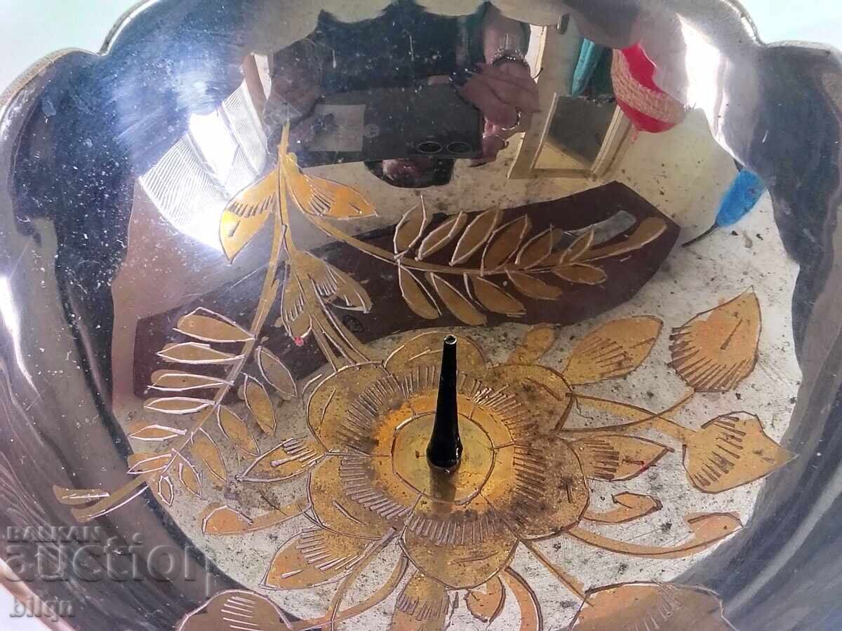 Παράδοση Ενδιαφέρον Χάλκινο Κηροπήγιο Με Κερί-Αυγό