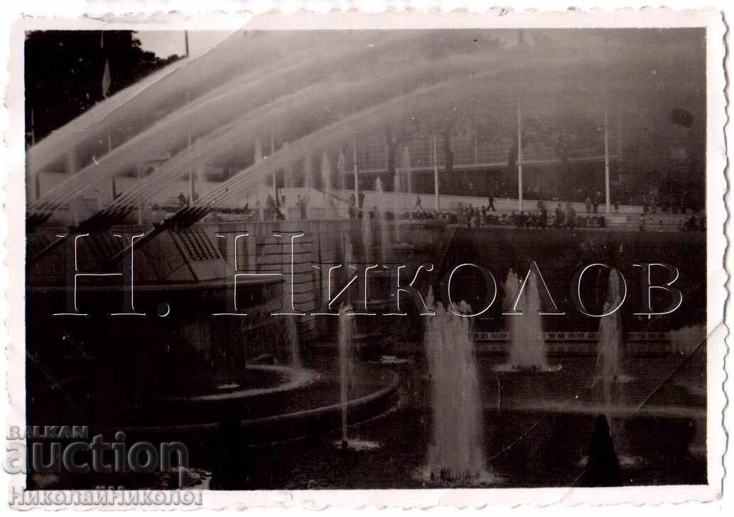 1937 FOTOGRAFIE MICĂ VECHE PARIS EXPOZIȚIE FÂNTÂNĂ D617 1937 FOTOGRAFIE MICĂ VECHE PARIS EXPOZIȚIE FÂNTÂNĂ D617