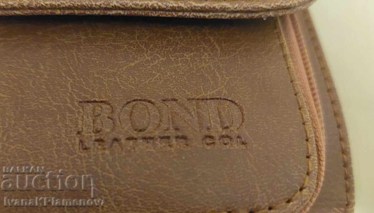 Geantă de umăr bărbați, borsetă, piele naturală cu preț 40.00 BGN | € 20.45