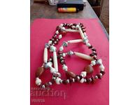 Colier vechi, agat și os