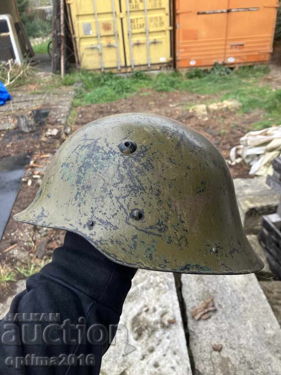 Military helmet