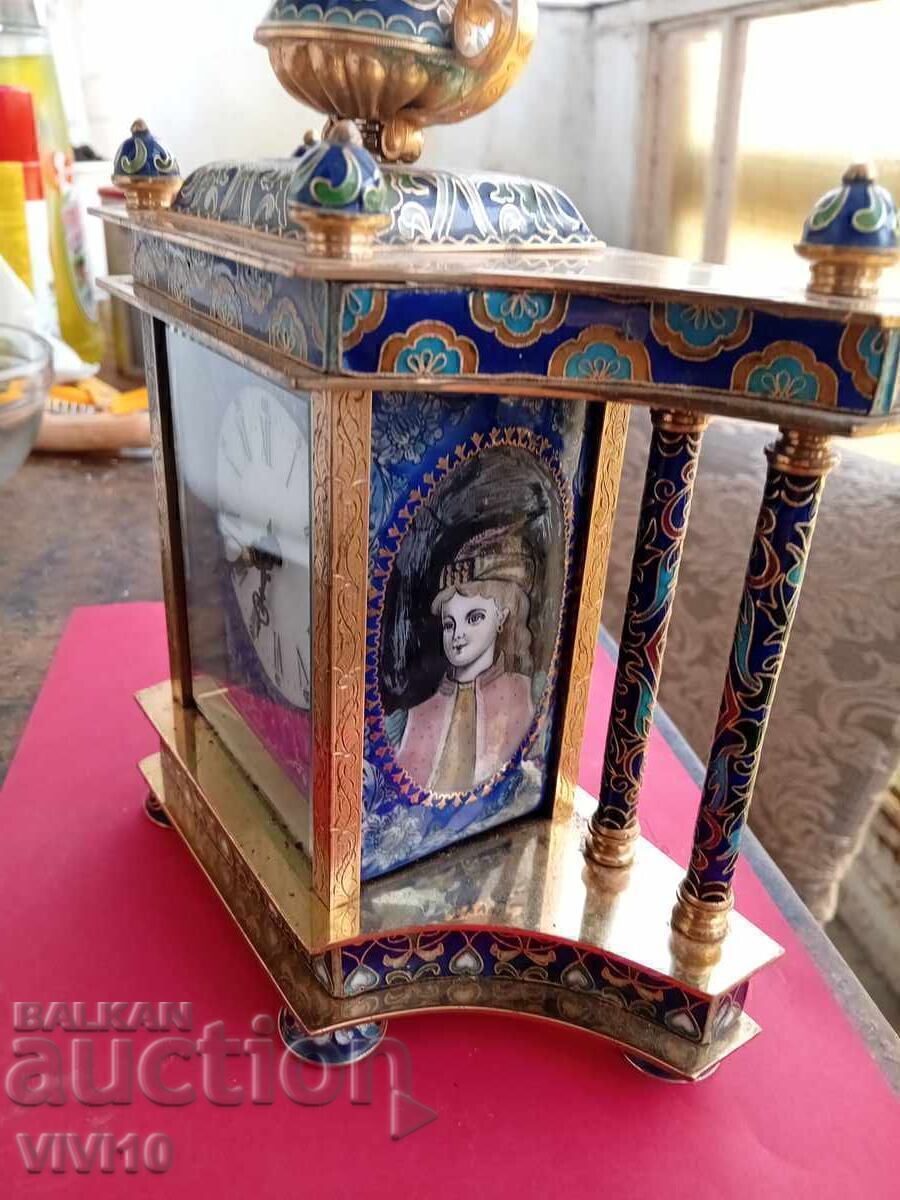 Аукцион Старинен часовник, емаил, Позлата, клазоне