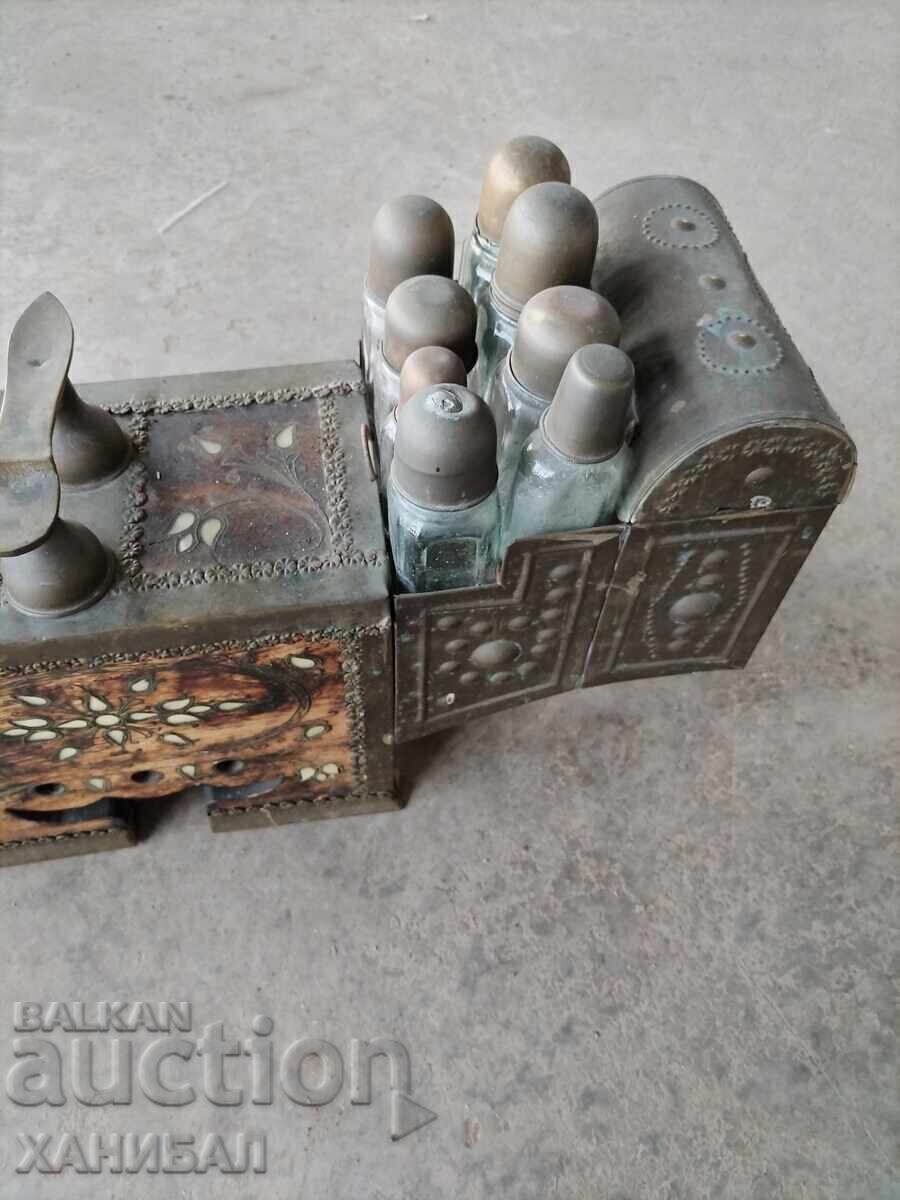 Δημοπρασία ΠΑΛΙΟ ΒΑΞΑΤΖΙΔΙΚΟ ΚΑΣΣΑΔΙ ΜΕ ΣΕΝΤΕΦΙ Δημοπρασία ΠΑΛΙΟ ΒΑΞΑΤΖΙΔΙΚΟ ΚΑΣΣΑΔΙ ΜΕ ΣΕΝΤΕΦΙ