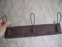 Umeraș din lemn foarte vechi