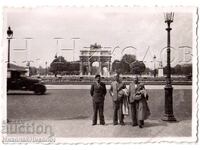 1937 SMALL OLD PHOTO PARIS BULGARIANS AT THE EXHIBITION D637