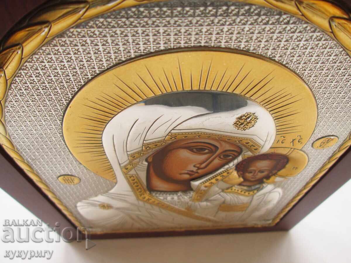 Доставка на Красива икона със сребърен обков позлата Казанска Богородица Доставка на Красива икона със сребърен обков позлата Казанска Богородица