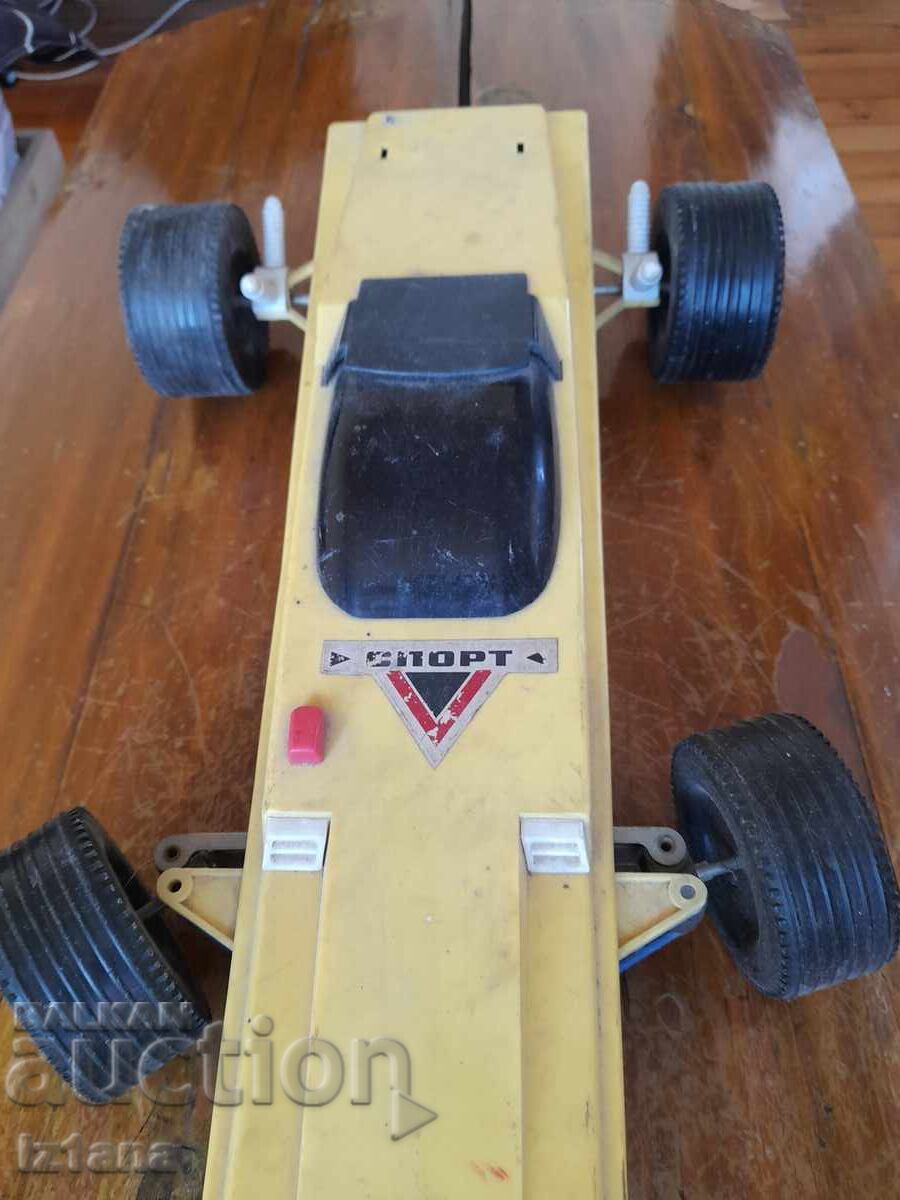 Mașină veche pentru copii Sport cu preț 90.00 BGN | € 46.02