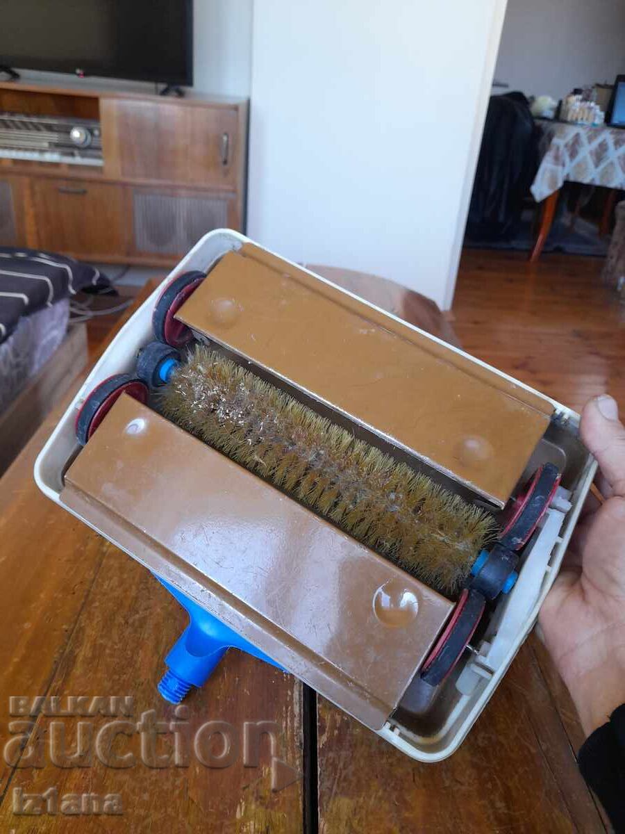 Livrarea Aspirator vechi Livrarea Aspirator vechi