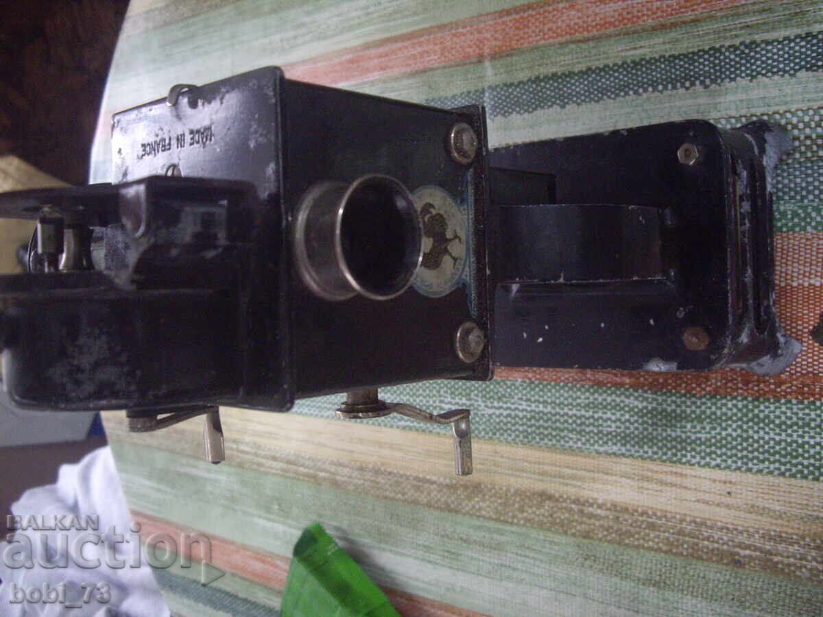 Доставка на Многостара френска кинокамера. Доставка на Многостара френска кинокамера.