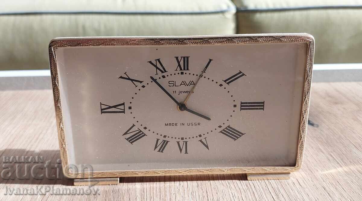 Ρολόι μηχανικό επιτραπέζιο για συλλέκτες με τιμή 16.00 BGN | € 8.18 Ρολόι μηχανικό επιτραπέζιο για συλλέκτες με τιμή 16.00 BGN | € 8.18