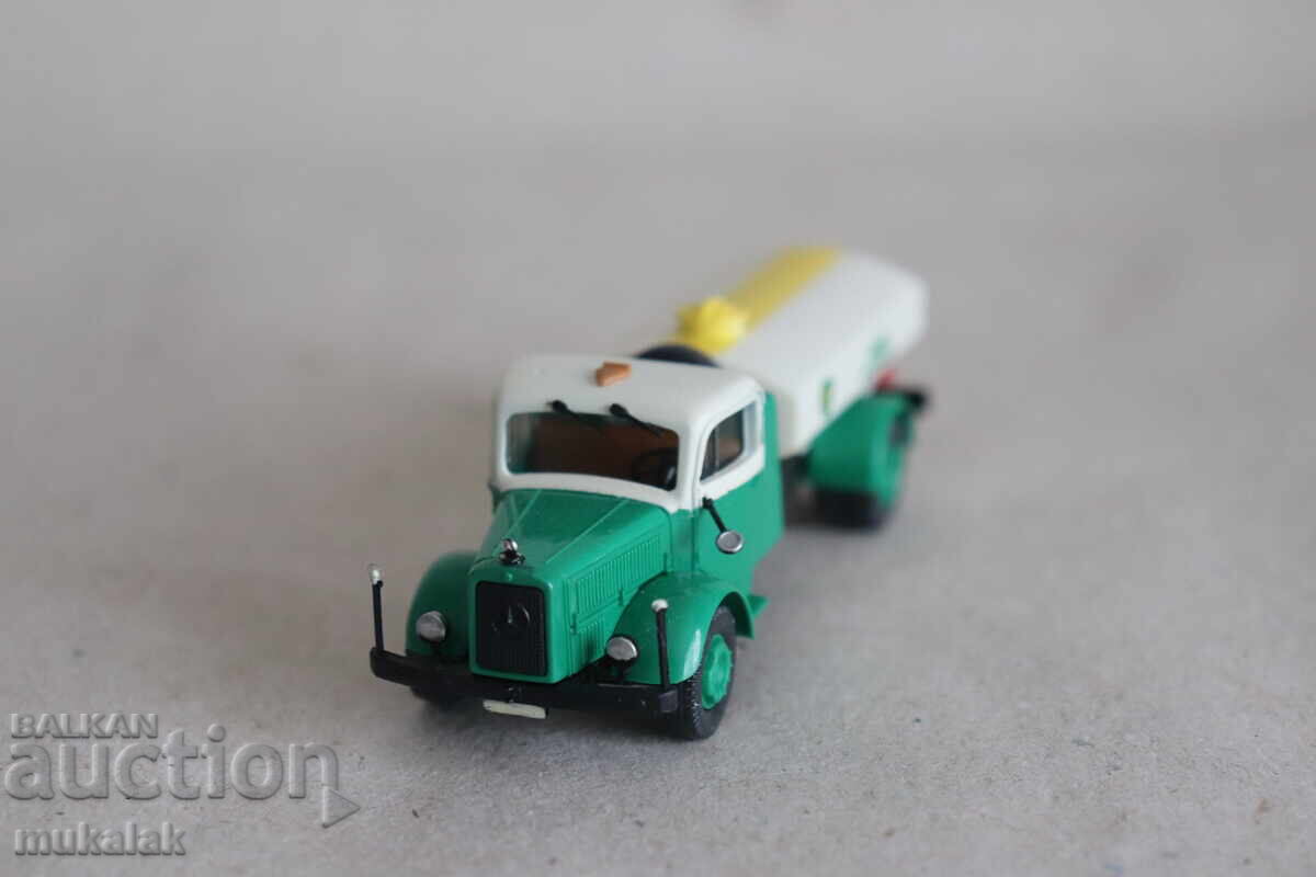 Delivery of ROCO?? 1:87 H0 MERCEDES BENZ TANKER TRUCK MODEL CAR Delivery of ROCO?? 1:87 H0 MERCEDES BENZ TANKER TRUCK MODEL CAR