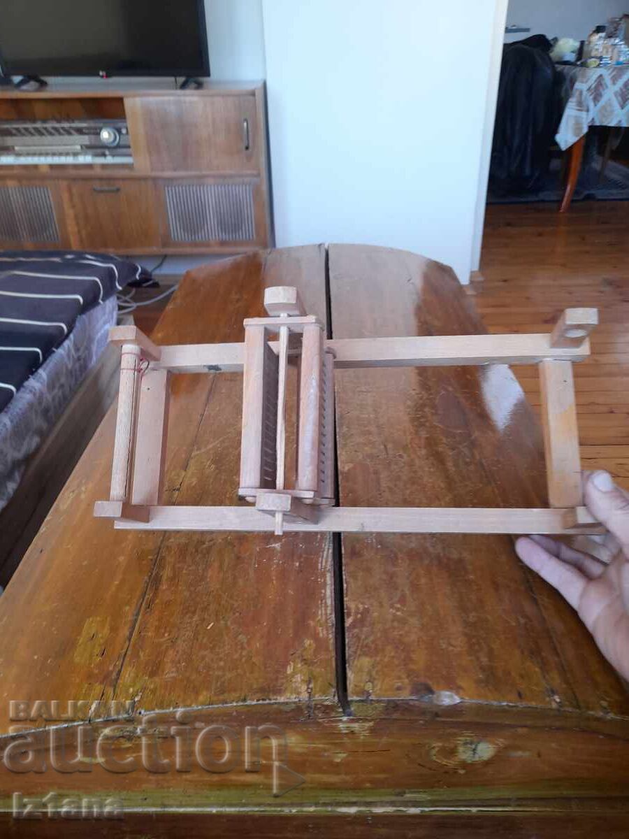 Livrarea Vechi stativ de țesut pentru copii Livrarea Vechi stativ de țesut pentru copii