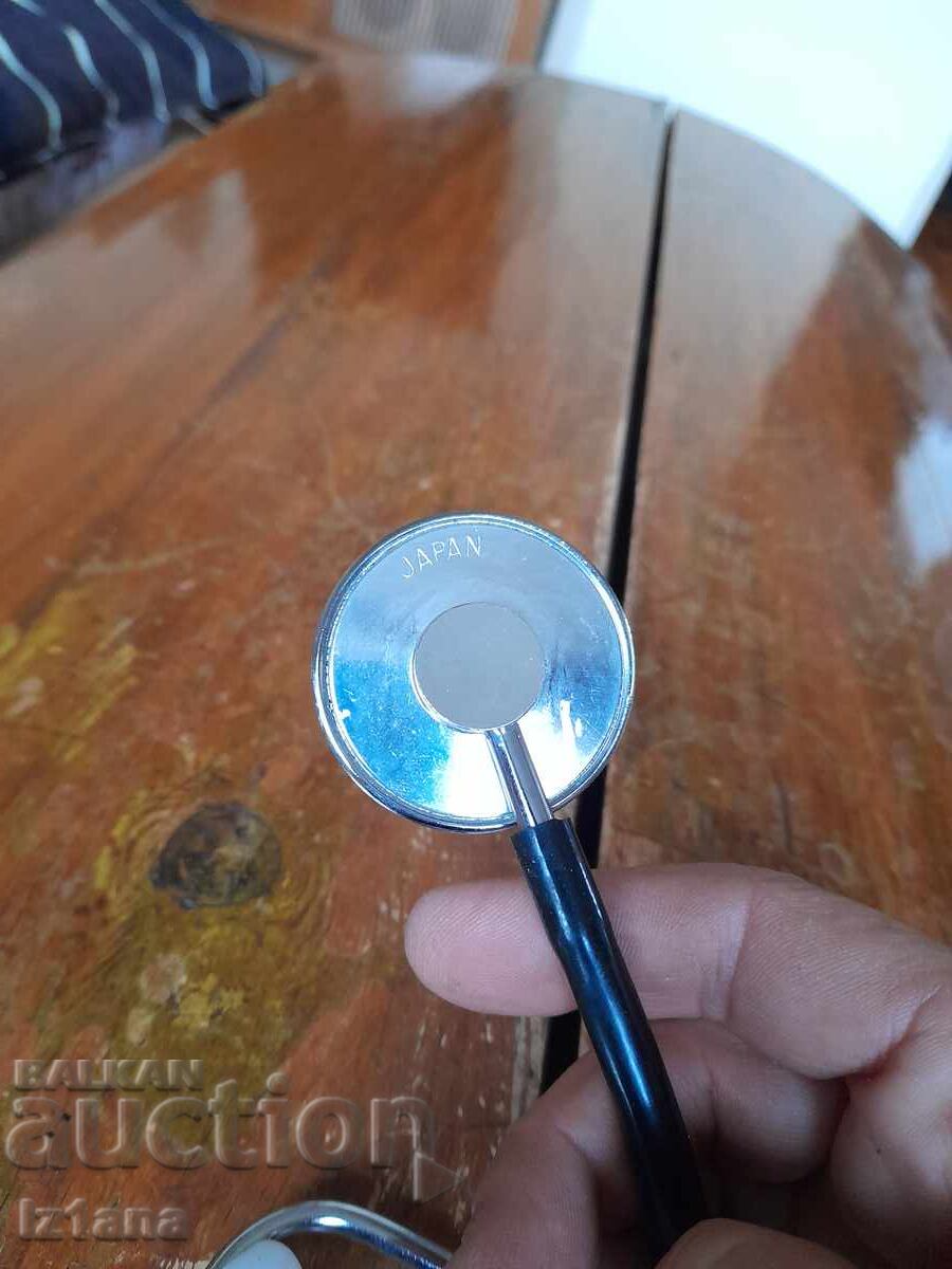 Auction  Old medical stethoscopes