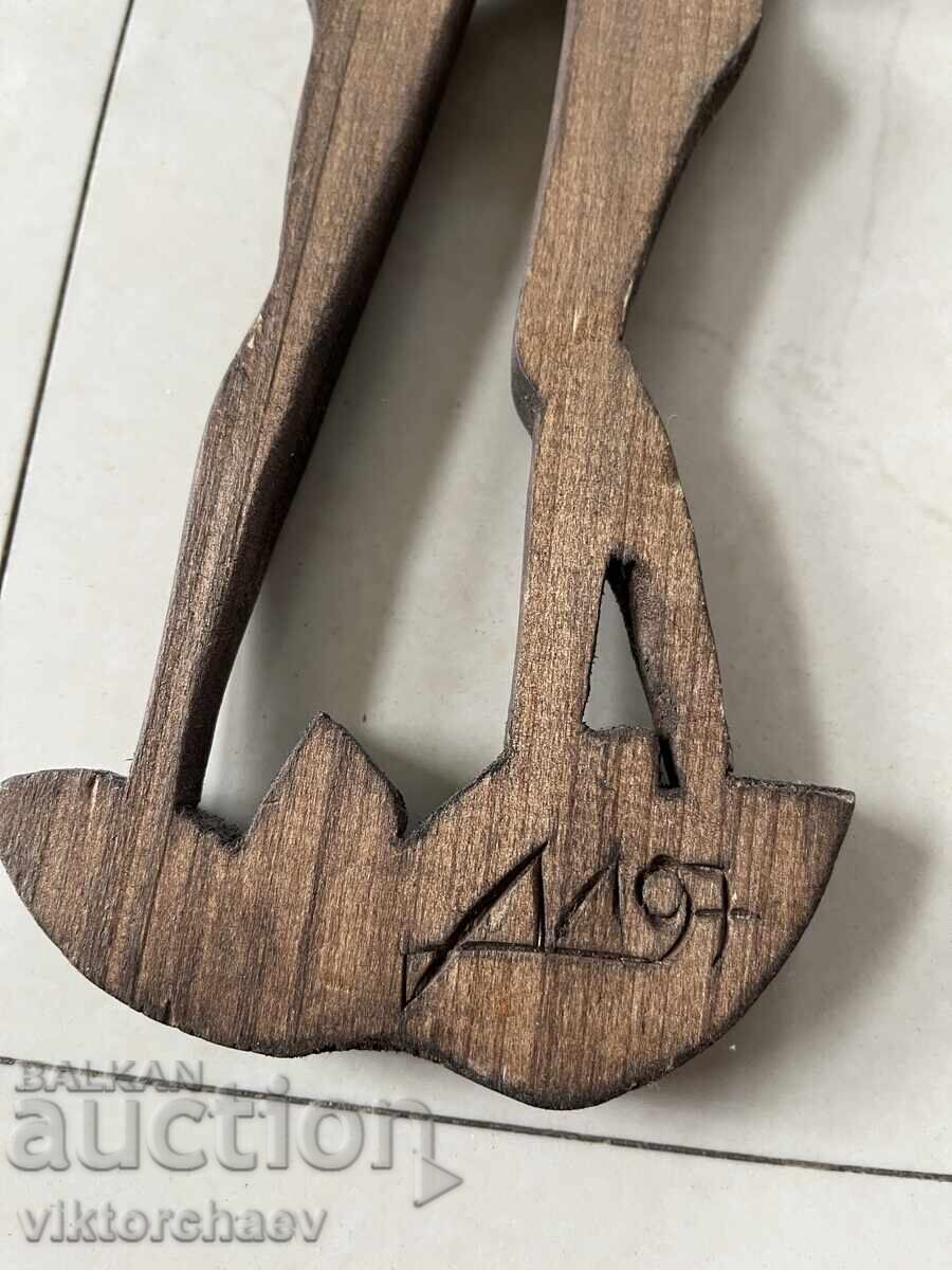 Old wood carving - "Lovers" 1997 signed with price 80.00 BGN | € 40.90