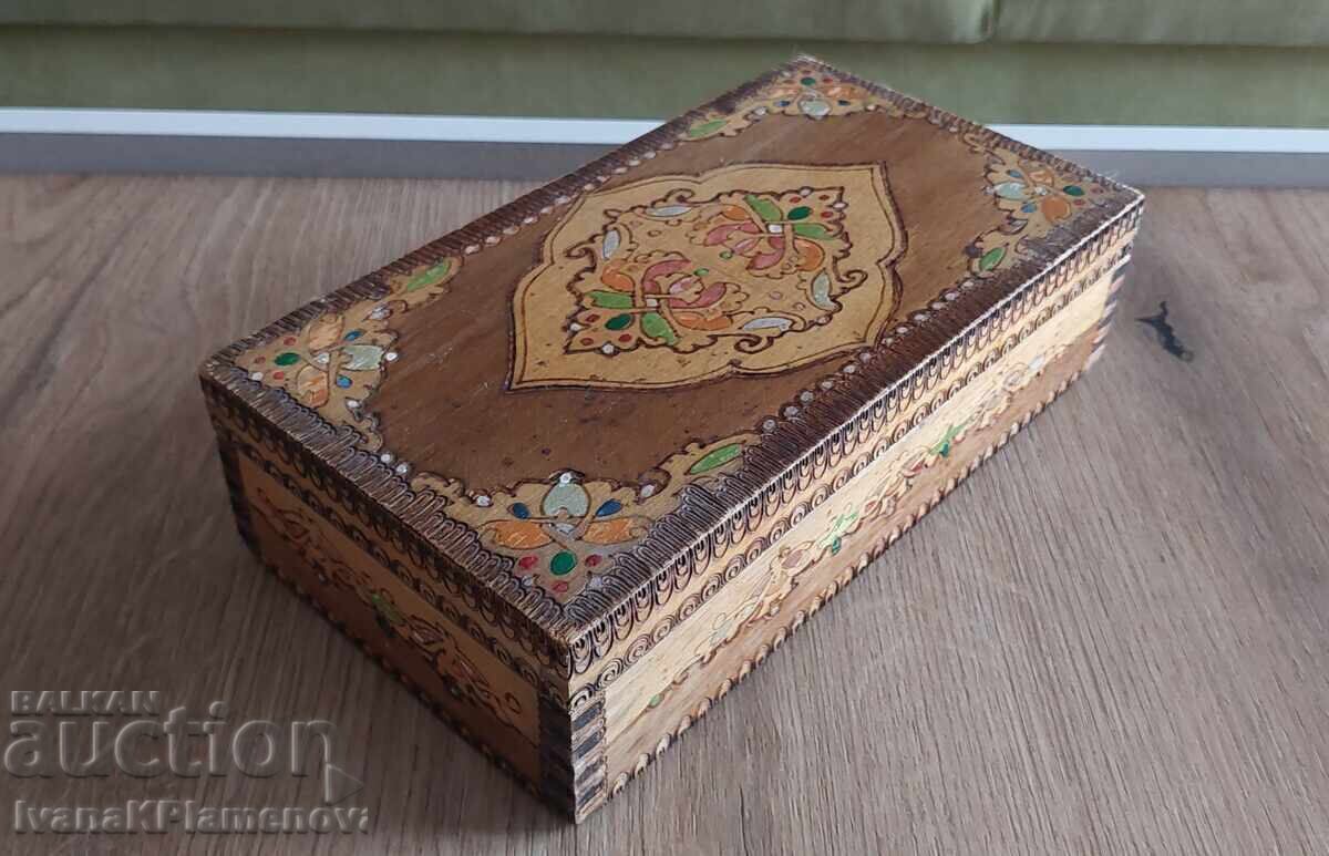 Cutie din lemn pirograf pentru colecționari cu preț € 5.11 | 9.99 BGN Cutie din lemn pirograf pentru colecționari cu preț € 5.11 | 9.99 BGN