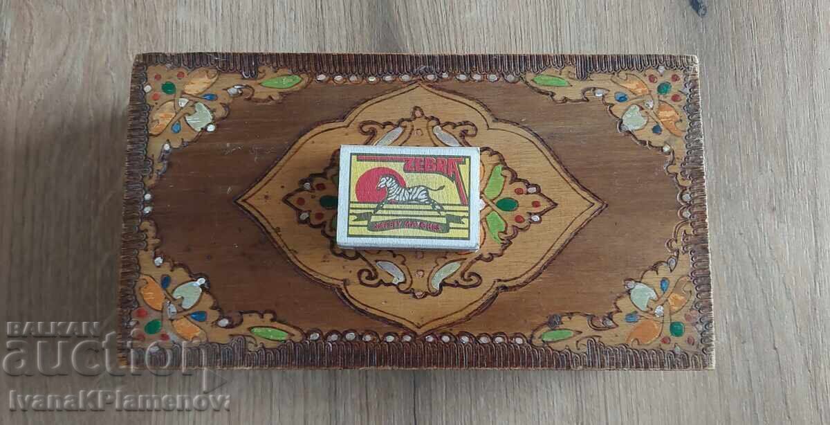 Cutie din lemn pirograf pentru colecționari - 5 Cutie din lemn pirograf pentru colecționari - 5