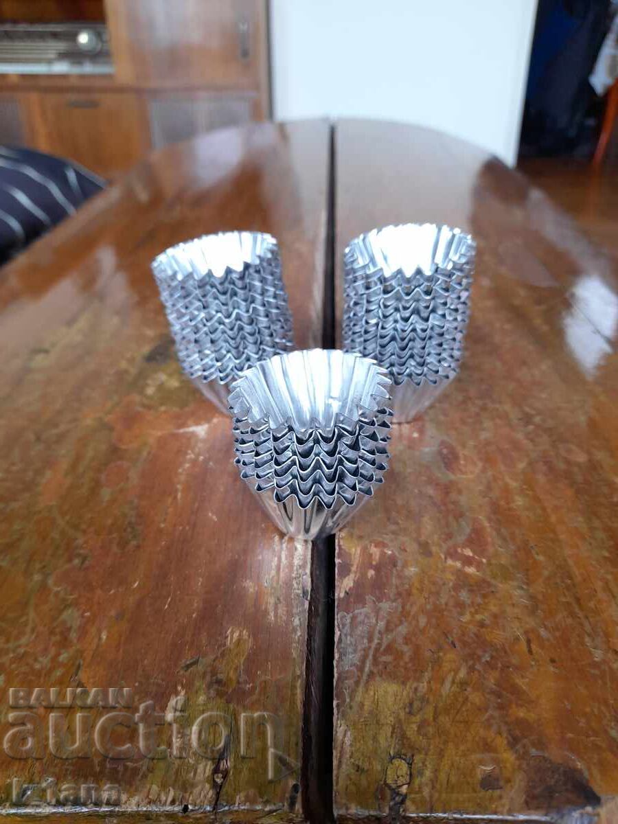 Old forms for sweets, savarini, muffins with price 47.00 BGN | € 24.03 Old forms for sweets, savarini, muffins with price 47.00 BGN | € 24.03