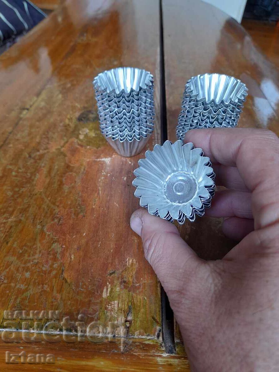 Auction Old forms for sweets, savarini, muffins Auction Old forms for sweets, savarini, muffins