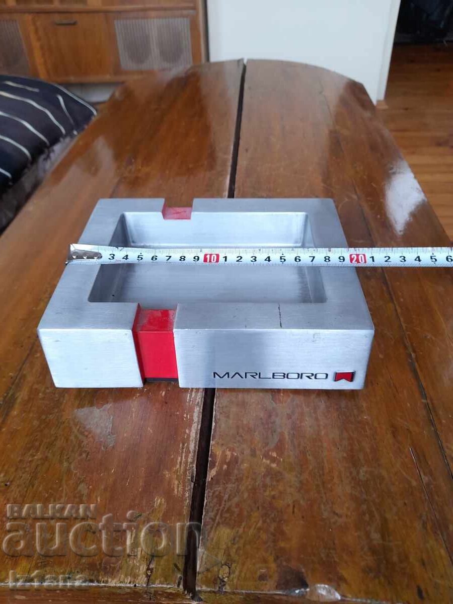 Auction Old Marlboro ashtray Auction Old Marlboro ashtray