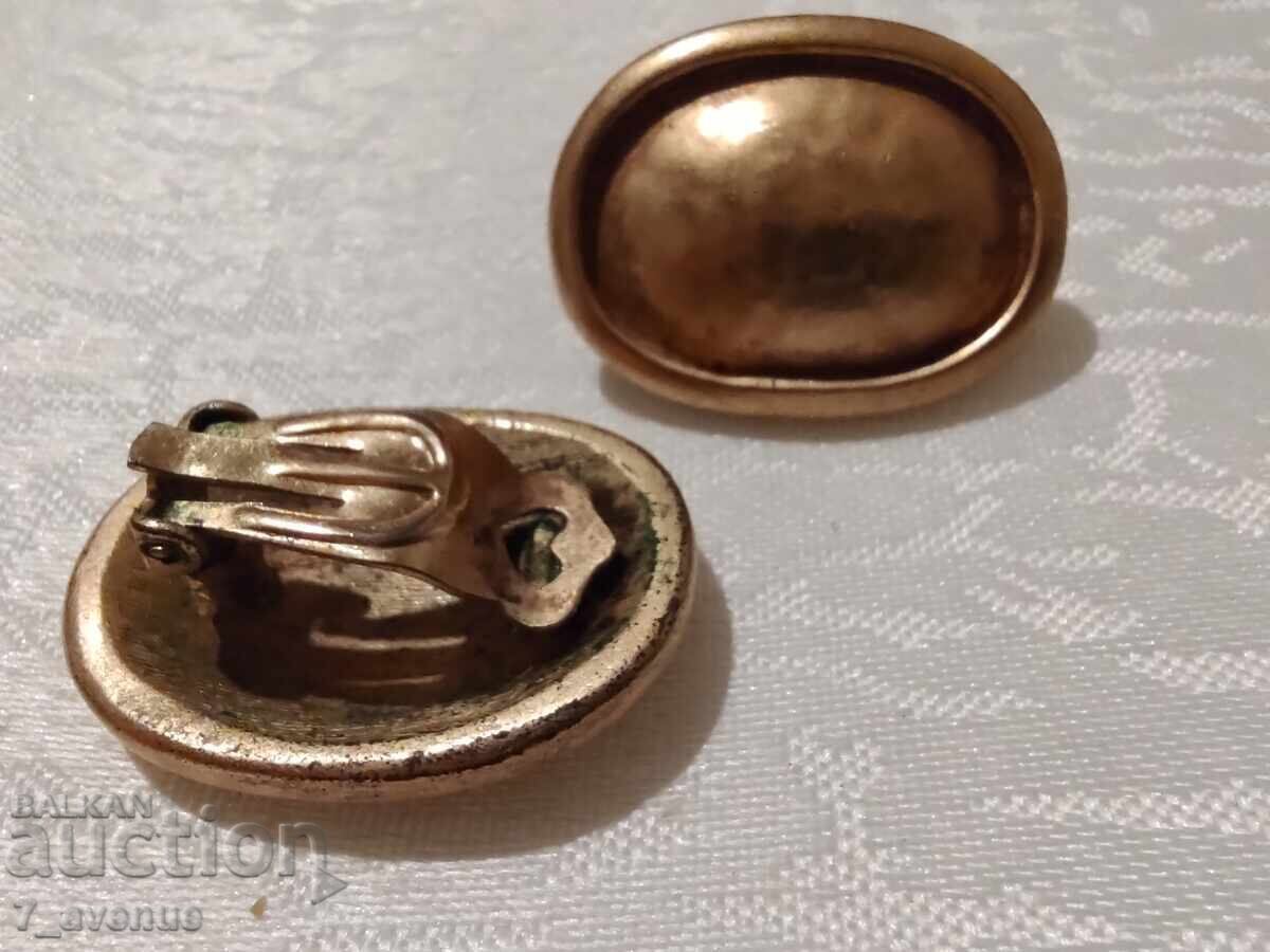 Σκουλαρίκια - κλιπς, 70s, επιχρυσωμένα όμορφα, κομψά, 27.03.25 με τιμή 99.00 BGN | € 50.62