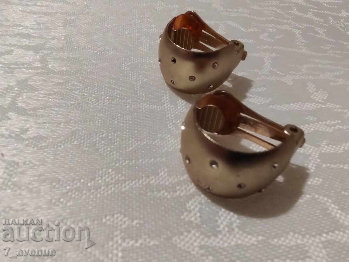Earrings - clip-on, 70s, beautiful, elegant, 27.03.25 with price 49.00 BGN | € 25.05 Earrings - clip-on, 70s, beautiful, elegant, 27.03.25 with price 49.00 BGN | € 25.05
