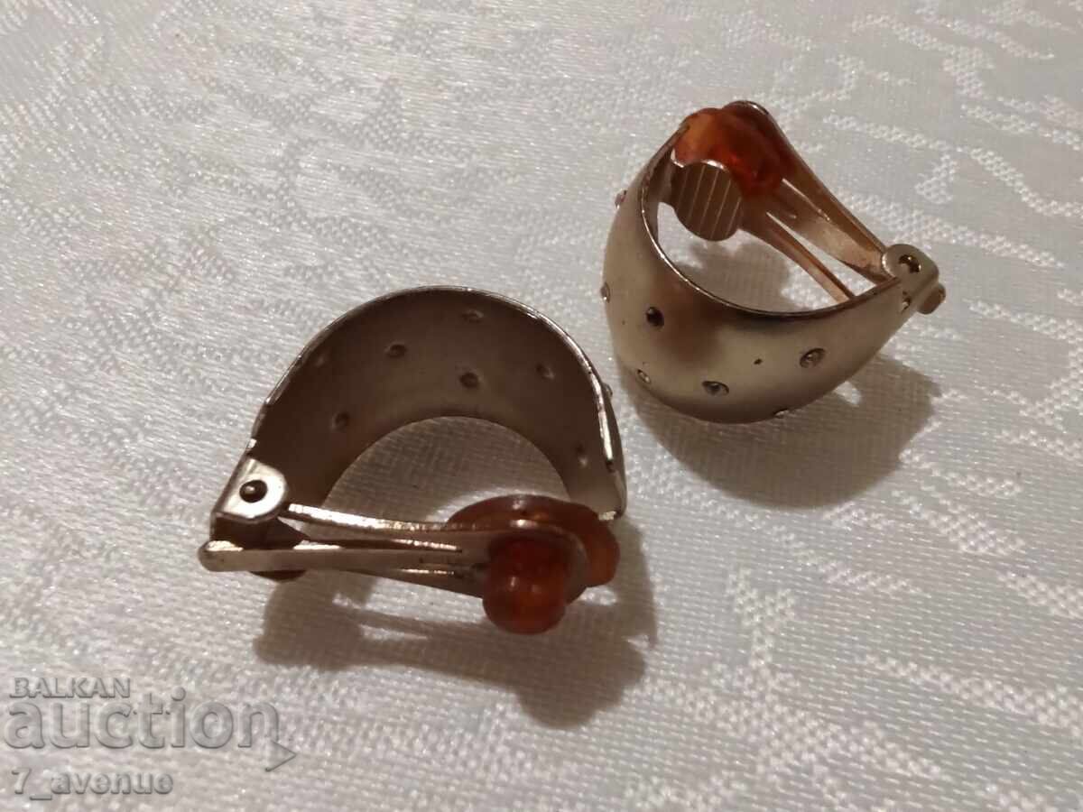 Delivery of Earrings - clip-on, 70s, beautiful, elegant, 27.03.25 Delivery of Earrings - clip-on, 70s, beautiful, elegant, 27.03.25